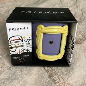FRIENDS Peephole Frame Photo Mug